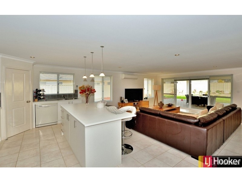 34 Britawast Road, Madora Bay WA 6210