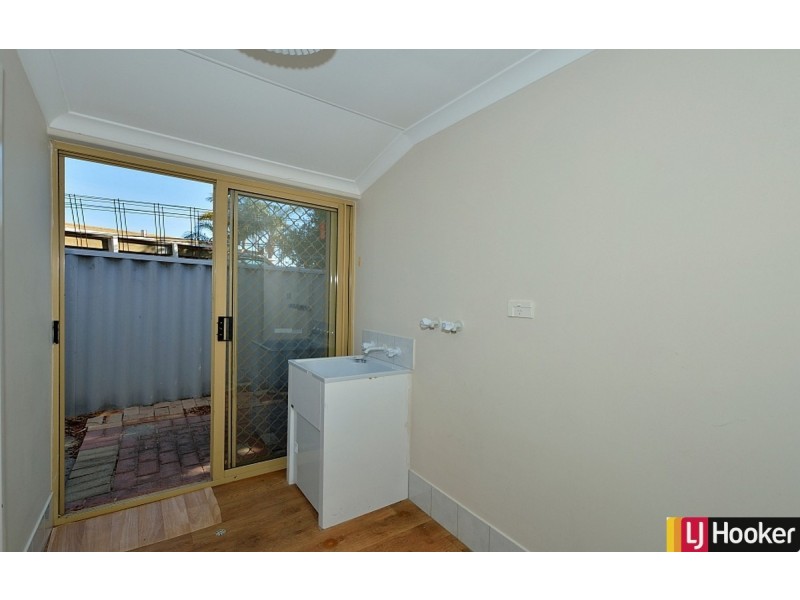 7 Malabor Mews, Halls Head WA 6210