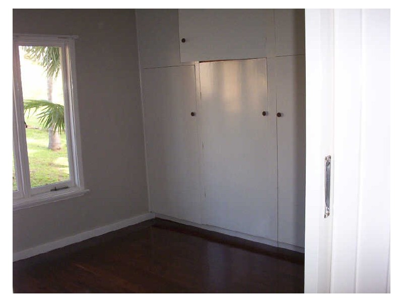 1 Wicklow Road, Halls Head WA 6210