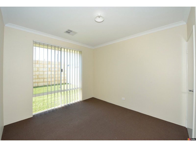 16 Azelia Approach, Madora Bay WA 6210