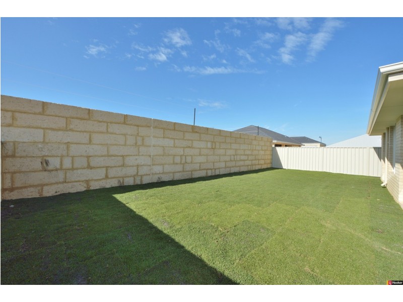 16 Azelia Approach, Madora Bay WA 6210
