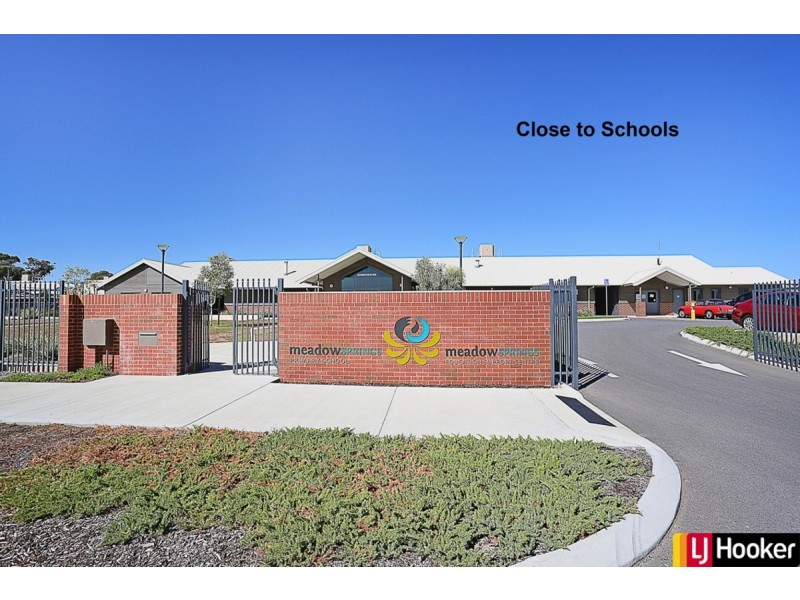 31 Summerlea Avenue, Meadow Springs WA 6210