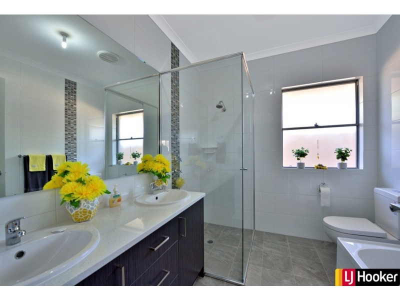 105 Waterlily Drive, Dudley Park WA 6210