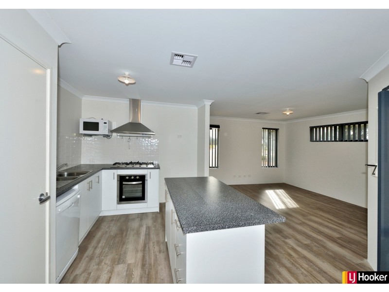 144 Lake Valley Drive, Lakelands WA 6180