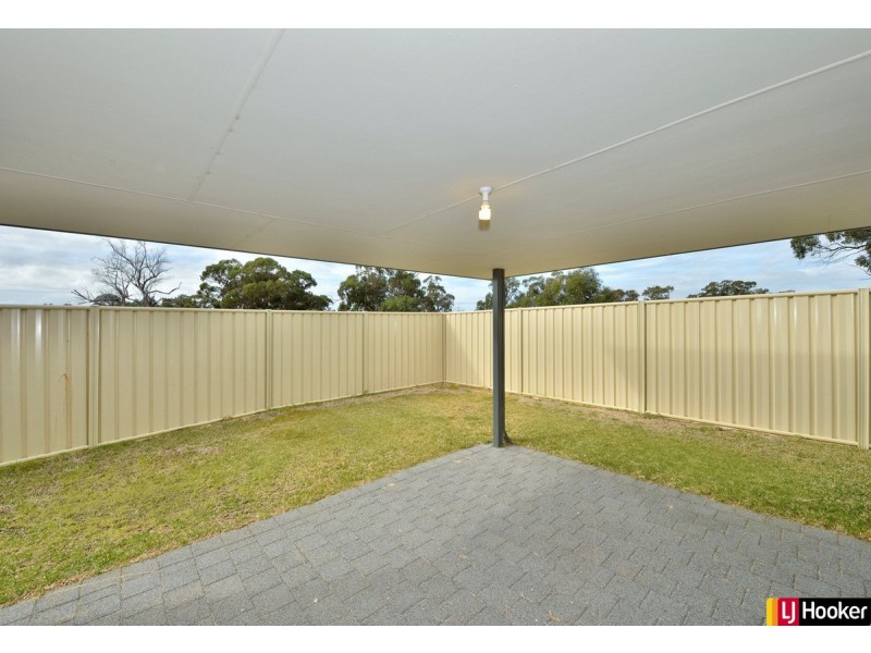 144 Lake Valley Drive, Lakelands WA 6180