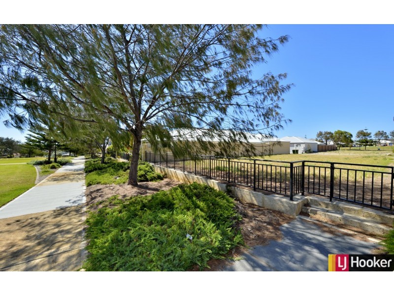 20 Mandjar Lane, Wannanup WA 6210