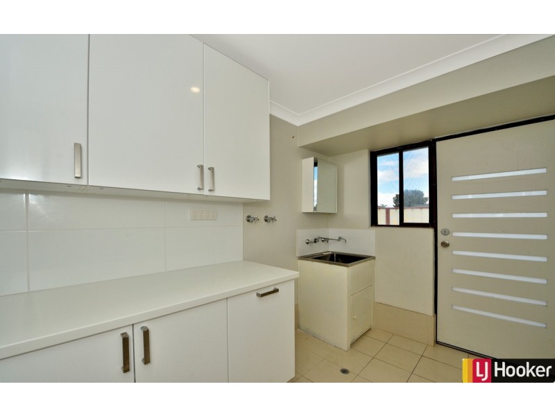 9 Sandalwood Parade, Halls Head WA 6210