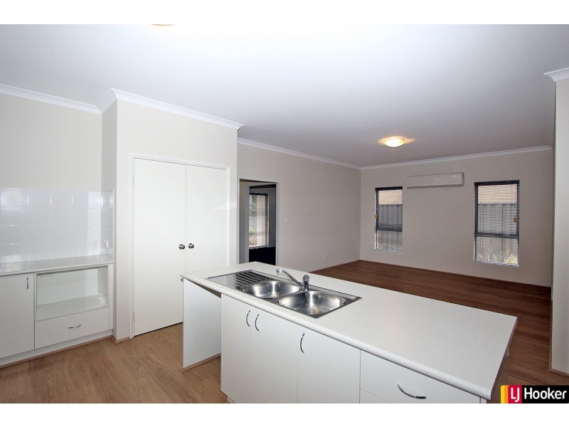 13 Cassowary Crescent, Coodanup WA 6210