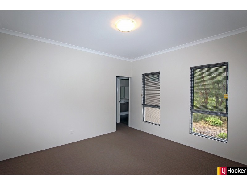 13 Cassowary Crescent, Coodanup WA 6210