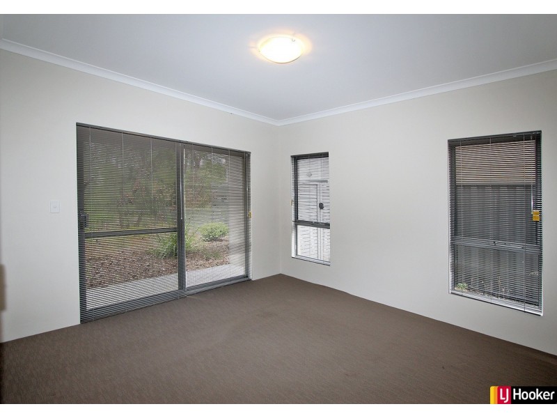 13 Cassowary Crescent, Coodanup WA 6210