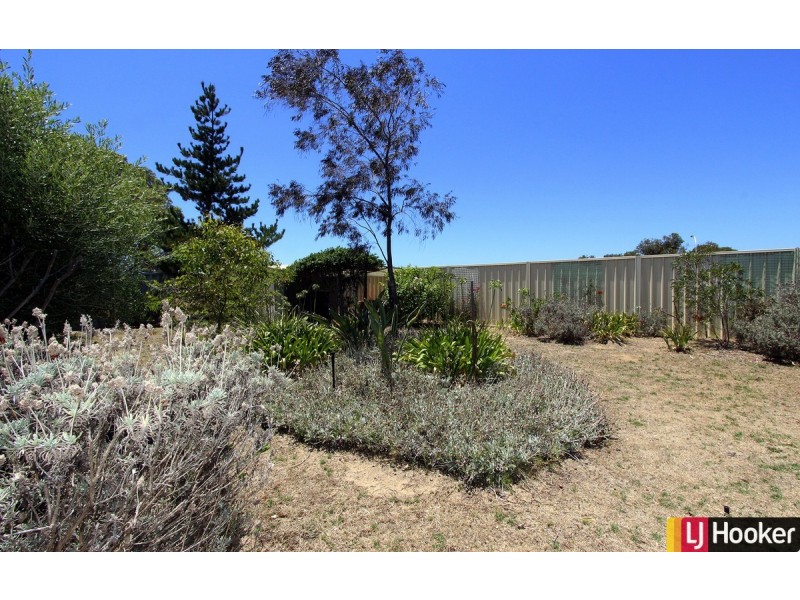 10 Cane Road, Greenfields WA 6210