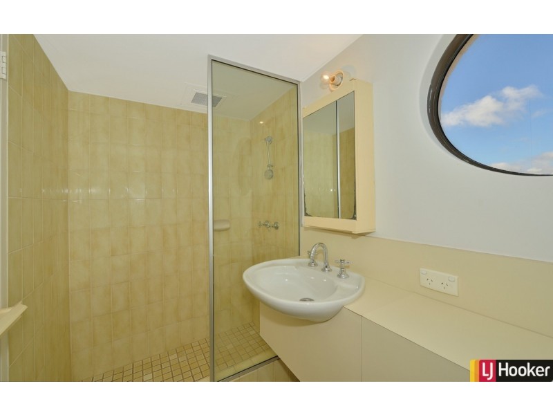 31/6A Valley Road, Halls Head WA 6210