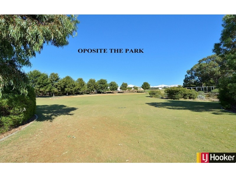 6 Santalum Circus, Halls Head WA 6210