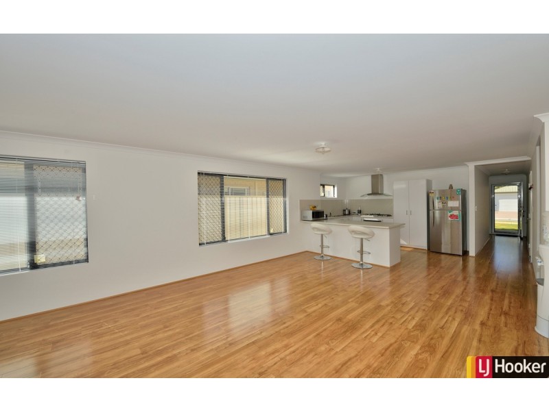 23 Breezy Way, Meadow Springs WA 6210