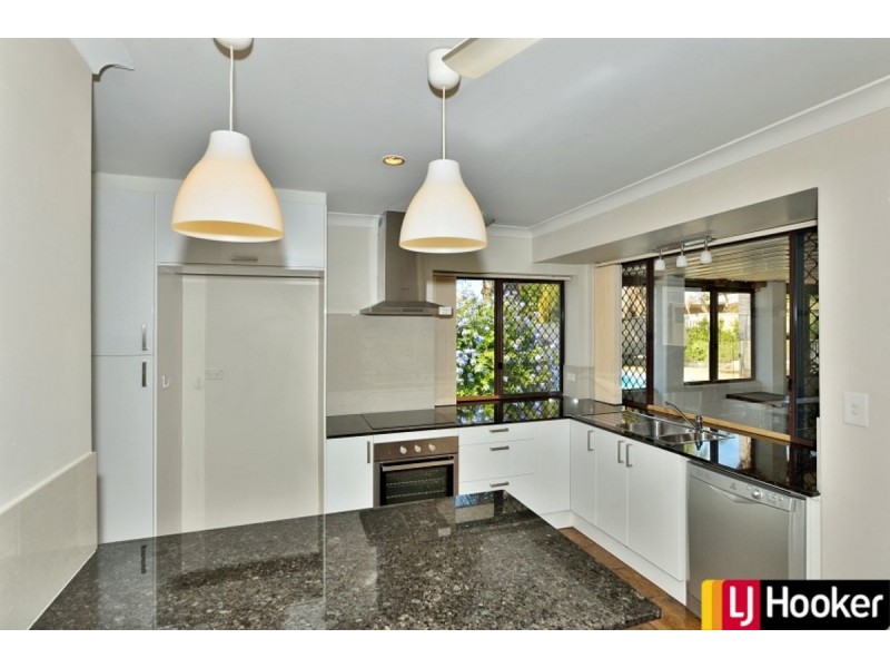 35 Elderberry Circle, Halls Head WA 6210