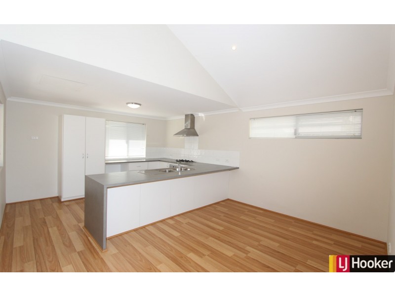 68 Leisure Way, Halls Head WA 6210