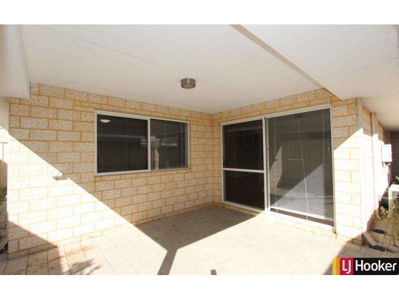 68 Leisure Way, Halls Head WA 6210