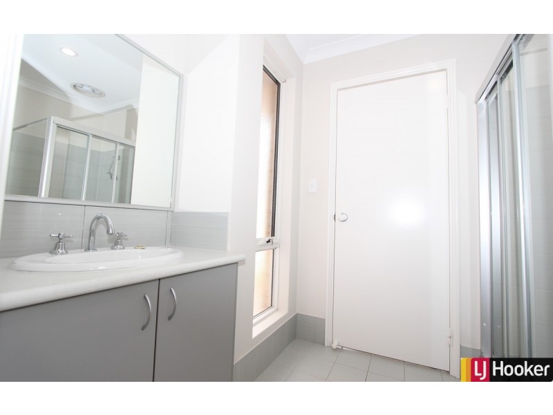 68 Leisure Way, Halls Head WA 6210