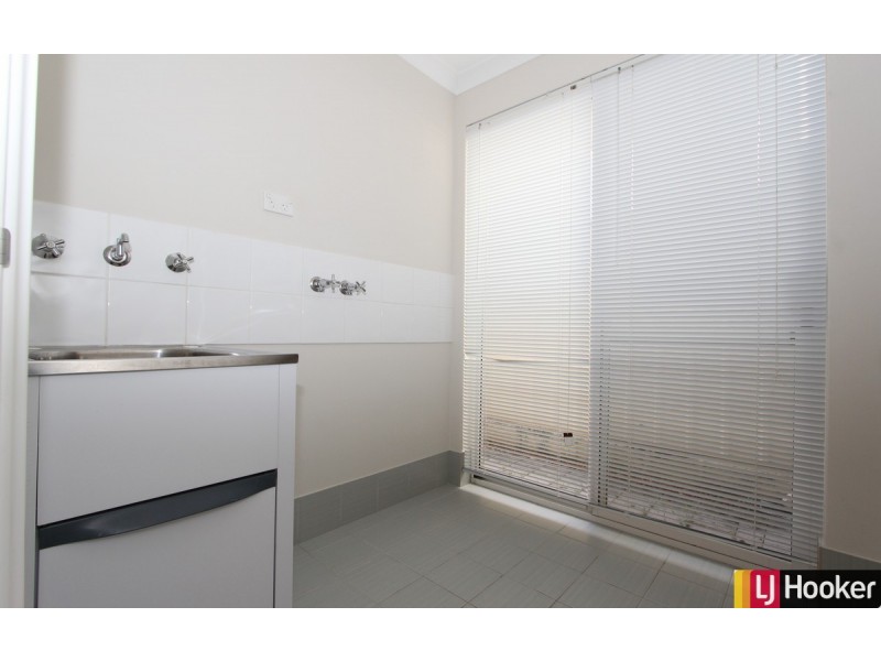 68 Leisure Way, Halls Head WA 6210