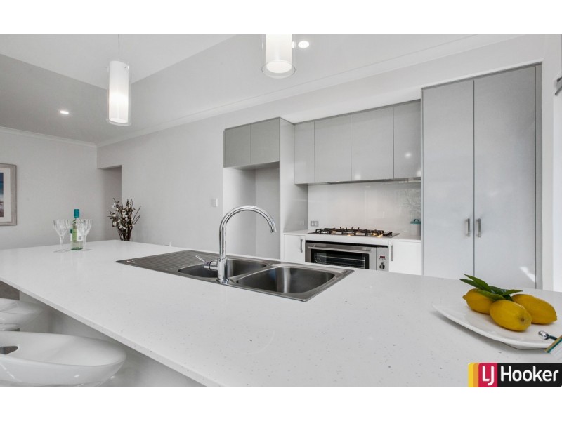 6 Galveston Court, Meadow Springs WA 6210