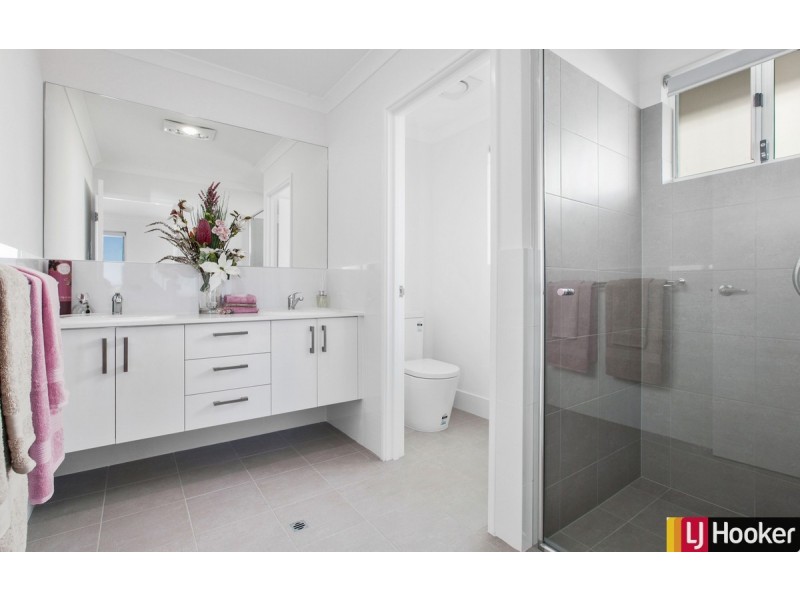 6 Galveston Court, Meadow Springs WA 6210