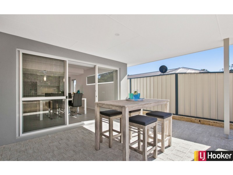 6 Galveston Court, Meadow Springs WA 6210