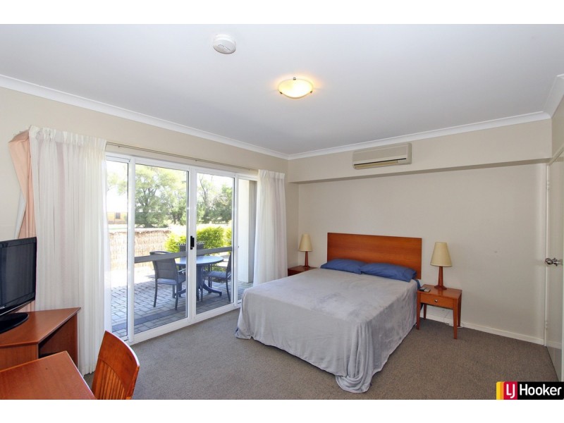 70B/20 Apollo Place, Halls Head WA 6210