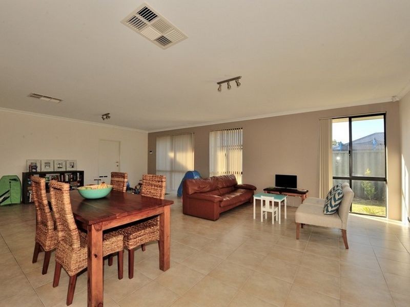 15 Dorado Street, Singleton WA 6175