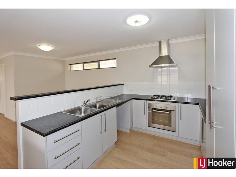 63 Leisure Way, Halls Head WA 6210