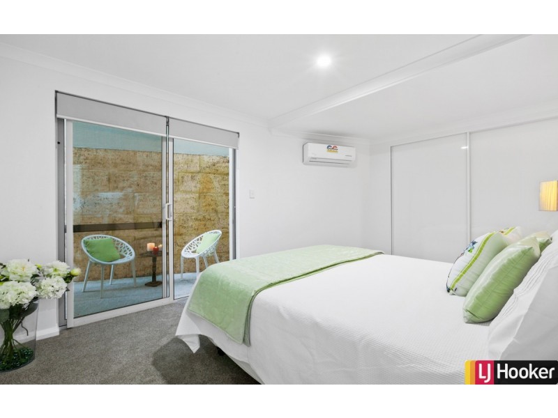 2 Tralee Place, Meadow Springs WA 6210