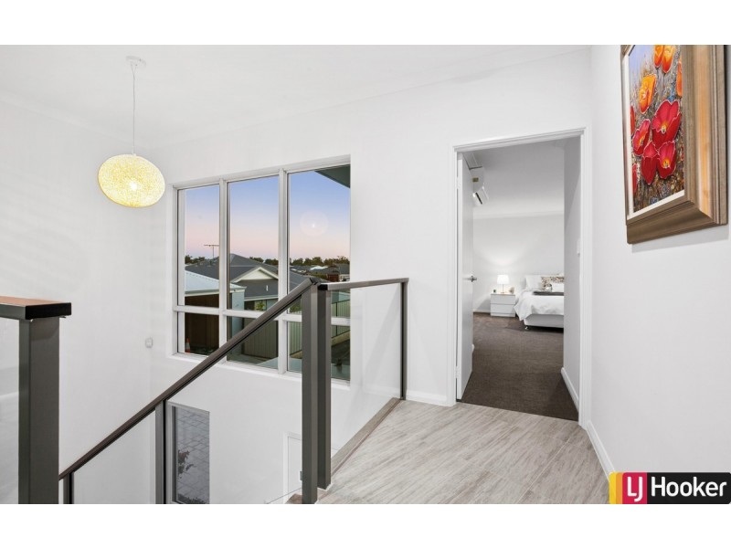 2 Tralee Place, Meadow Springs WA 6210