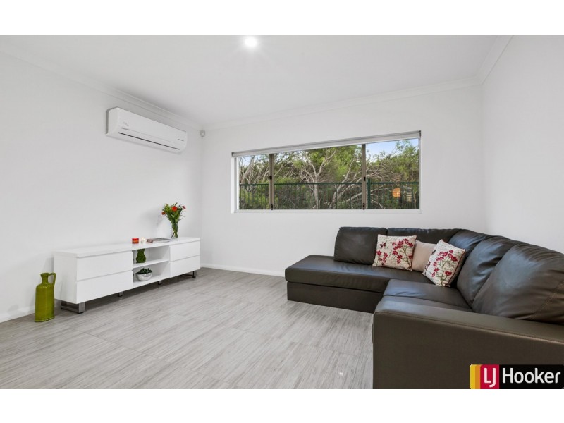 2 Tralee Place, Meadow Springs WA 6210