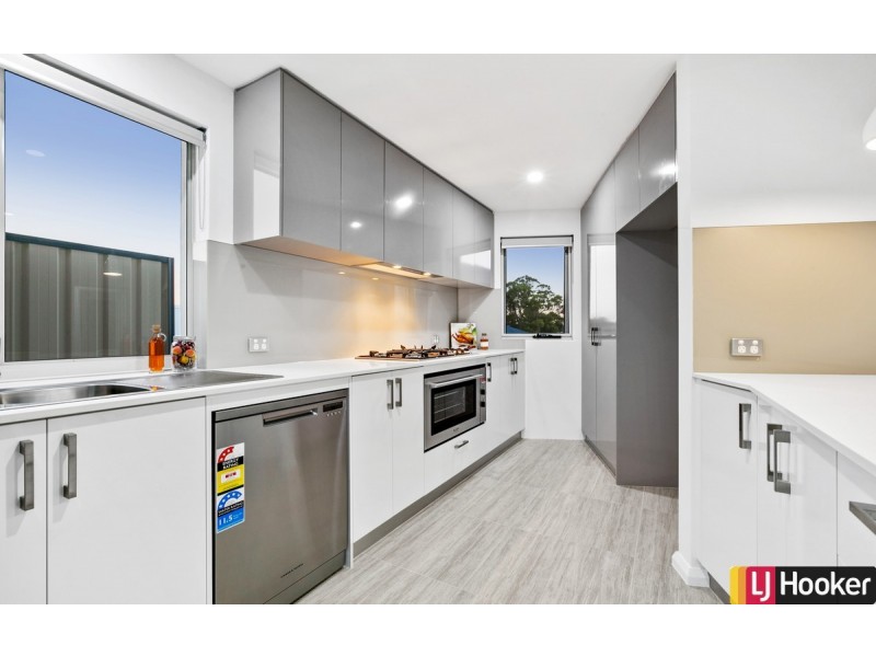 2 Tralee Place, Meadow Springs WA 6210