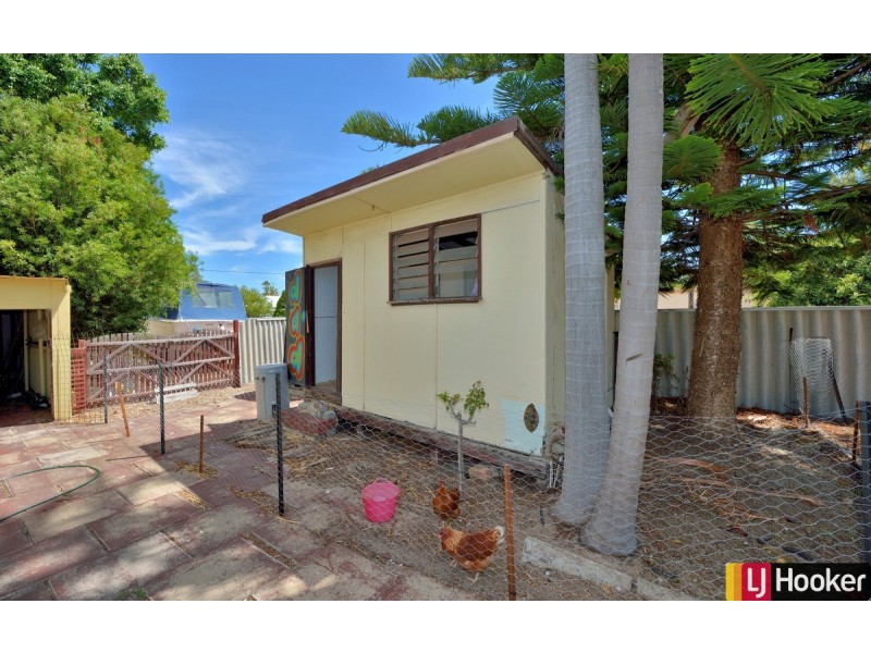 10 Kallang Road, Coodanup WA 6210