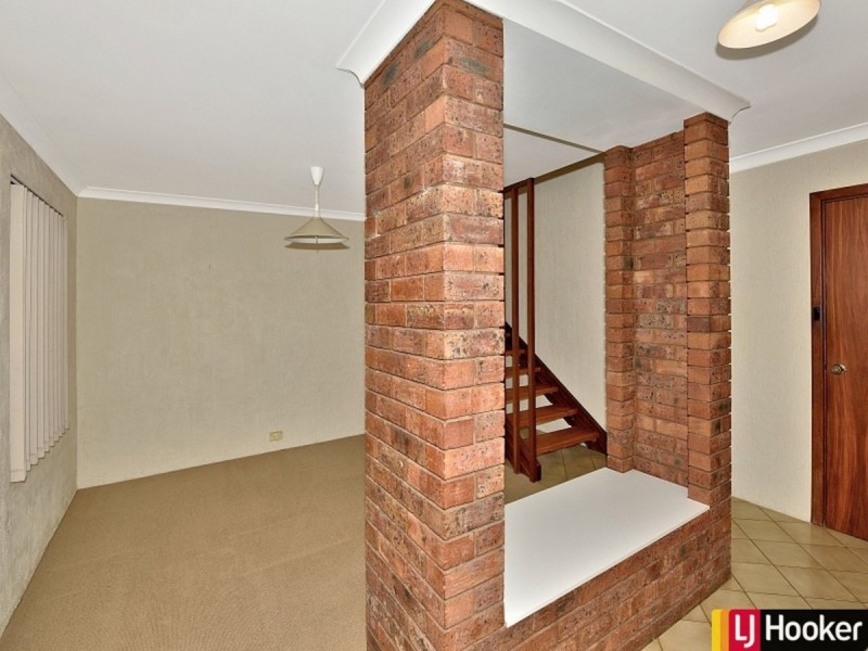 35 Carina Circle, Halls Head WA 6210