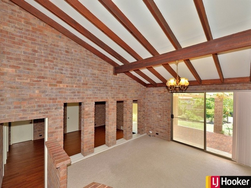 35 Carina Circle, Halls Head WA 6210