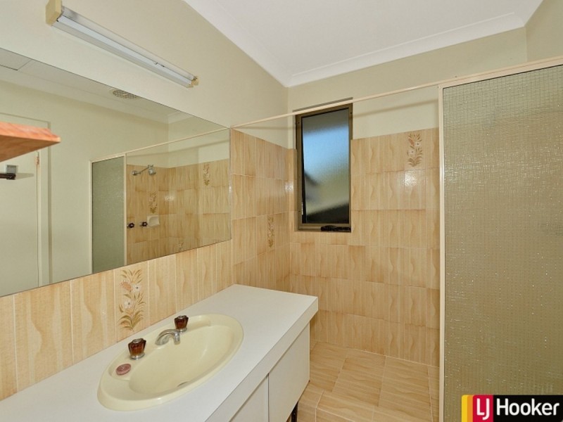 35 Carina Circle, Halls Head WA 6210