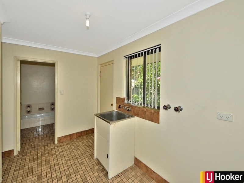 35 Carina Circle, Halls Head WA 6210