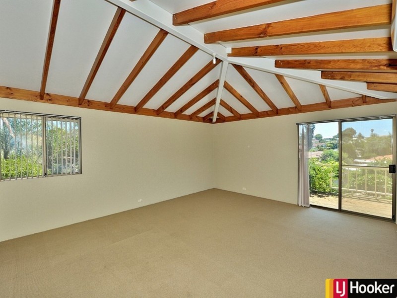 35 Carina Circle, Halls Head WA 6210