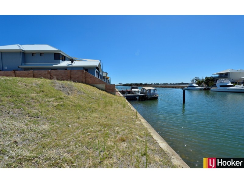 11 Brindabella Crescent, Halls Head WA 6210