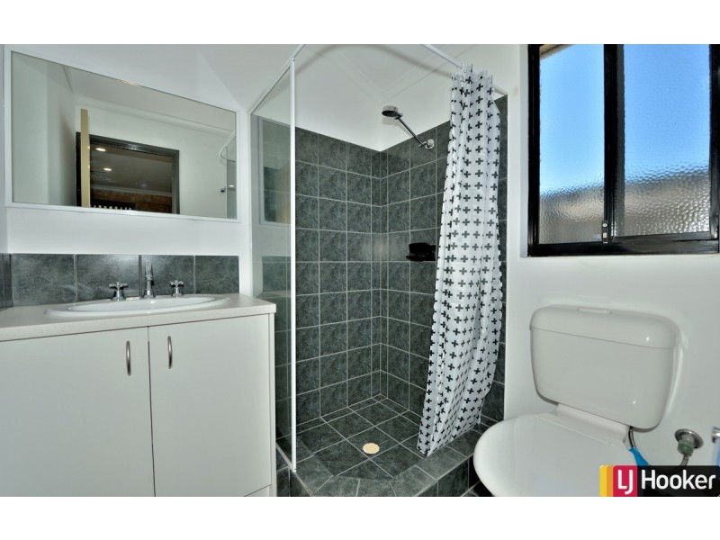 140 Peelwood Parade, Halls Head WA 6210