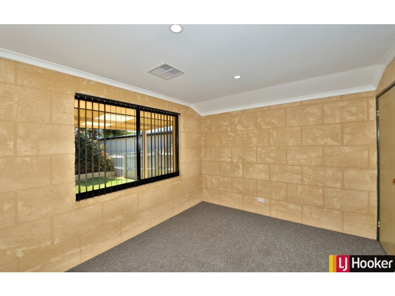 140 Peelwood Parade, Halls Head WA 6210