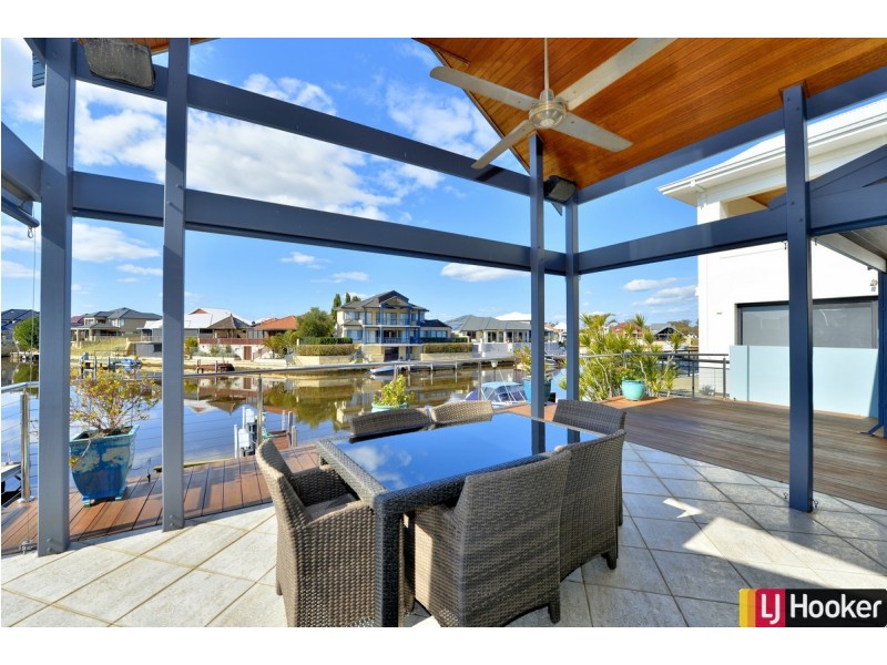 31 Ragamuffin Point, Halls Head WA 6210