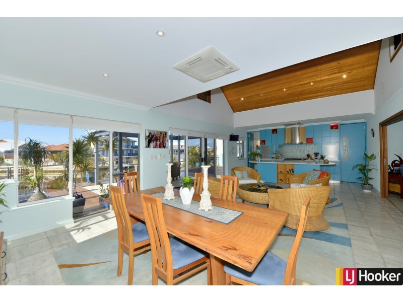 31 Ragamuffin Point, Halls Head WA 6210