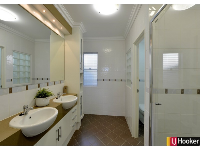 31 Ragamuffin Point, Halls Head WA 6210