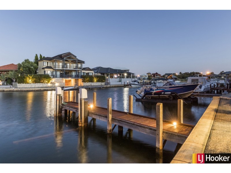 31 Ragamuffin Point, Halls Head WA 6210