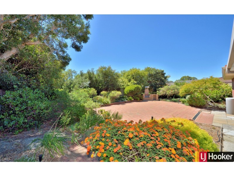 8 Brigadoon Close, Halls Head WA 6210