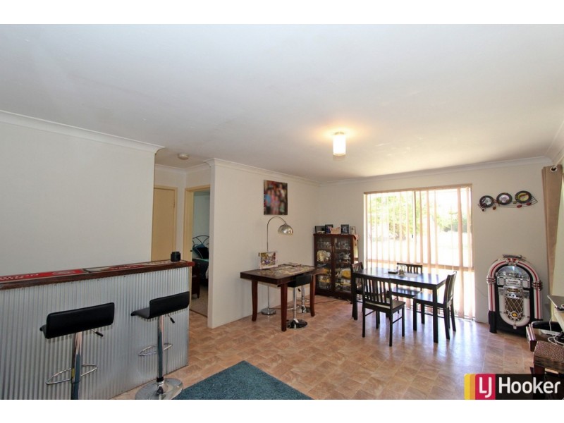 15 Balmoral Parade, Halls Head WA 6210