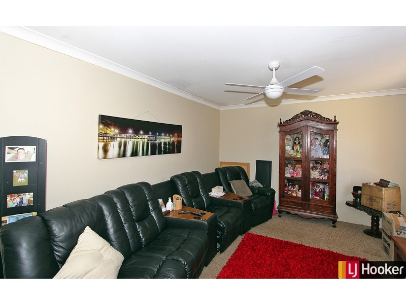 15 Balmoral Parade, Halls Head WA 6210