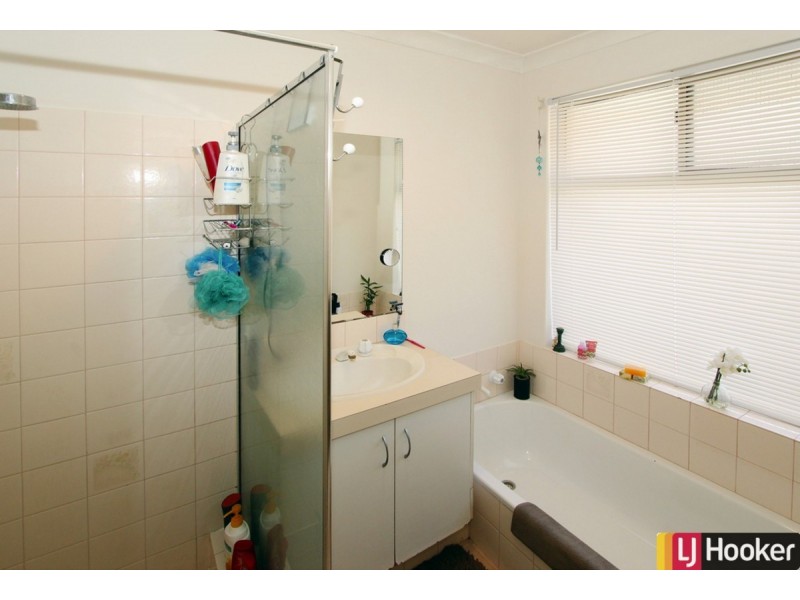 15 Balmoral Parade, Halls Head WA 6210